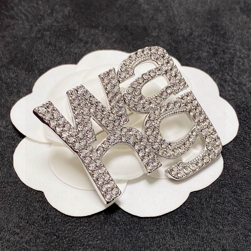 Alexander Wang brooch lyr1 (5)