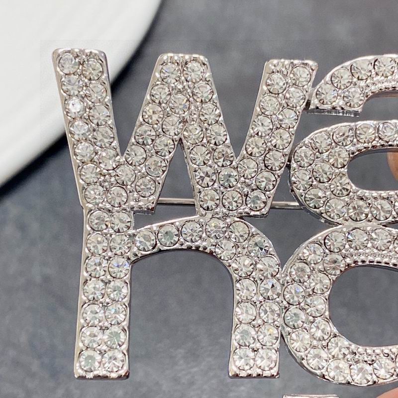 Alexander Wang brooch lyr1 (7)