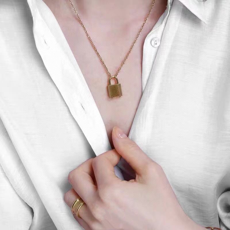 BV Necklace 01lyx15 (1)