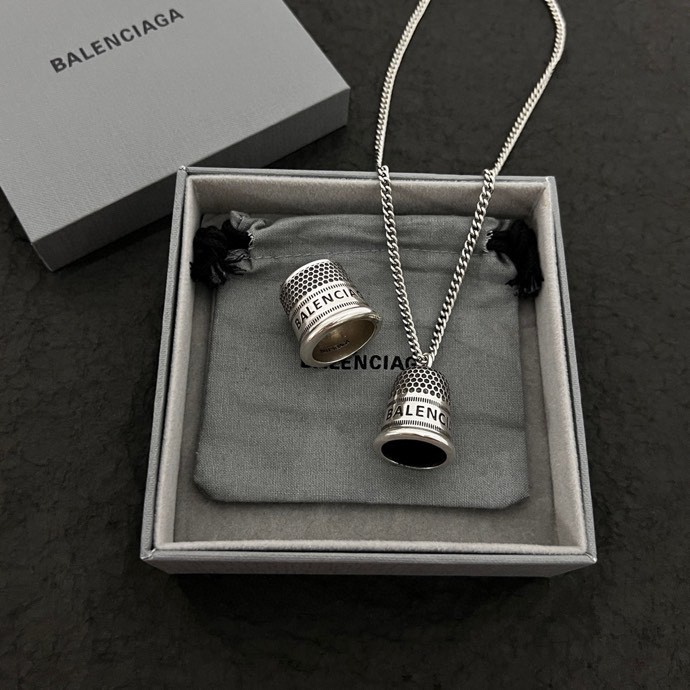 Balenciaga Ring  01lyr3 (2)
