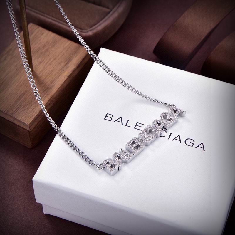 Balenciaga necklace 12lyr02 (1)