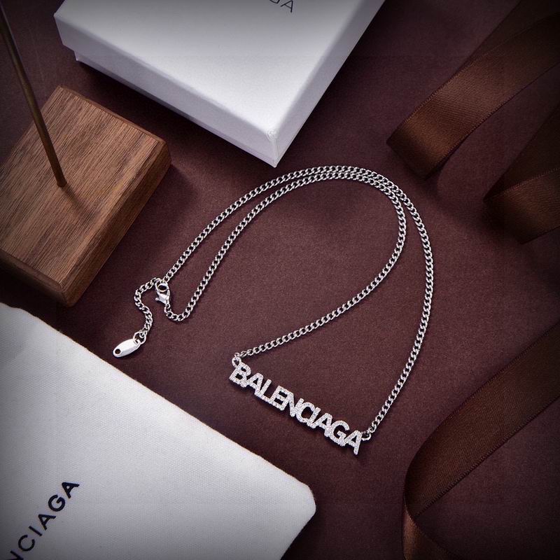Balenciaga necklace 12lyr02 (4)