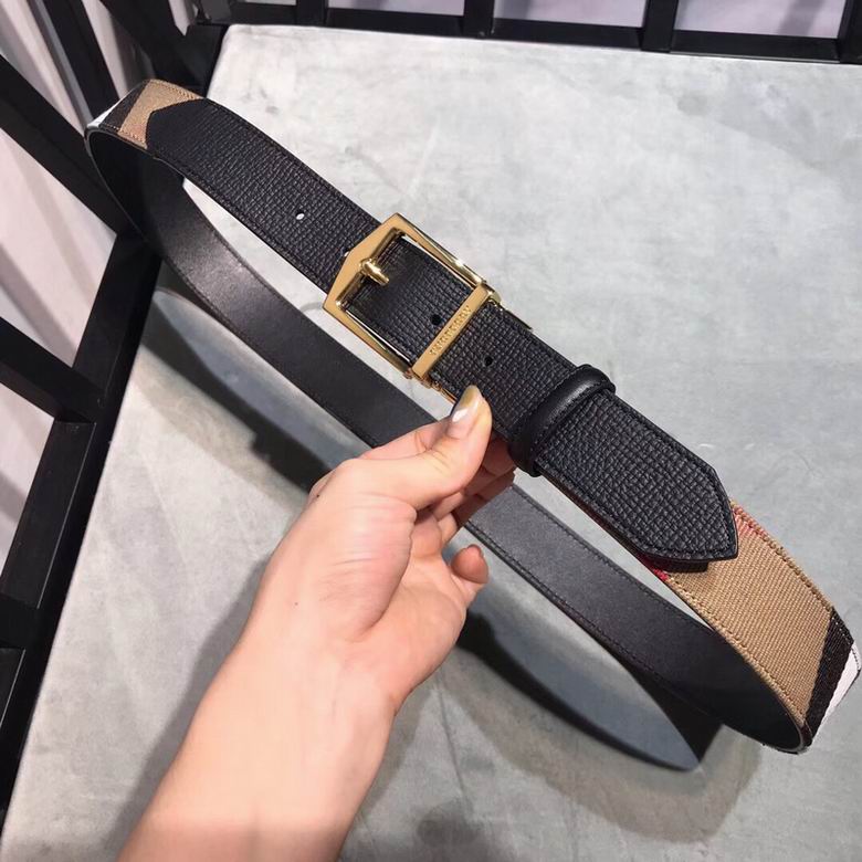 Burberry 34mmX95-125cm 7d (224)