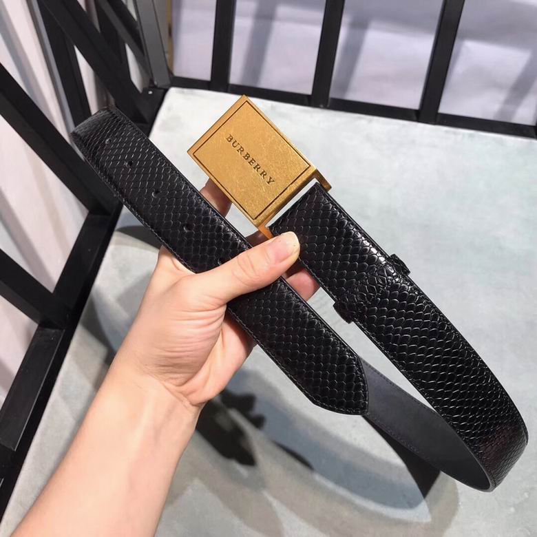 Burberry 34mmX95-125cm 7d (241)