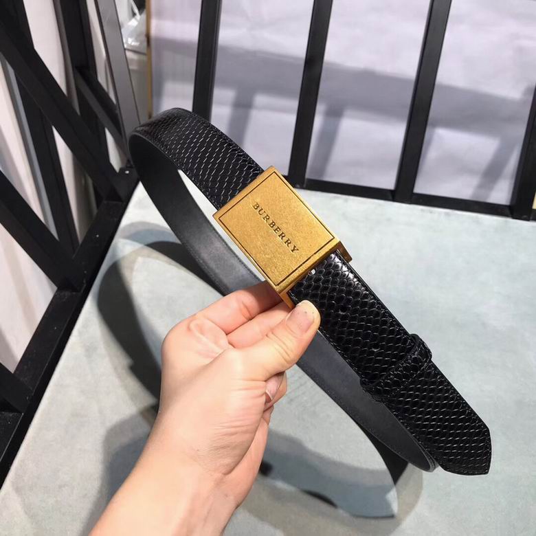 Burberry 34mmX95-125cm 7d (242)