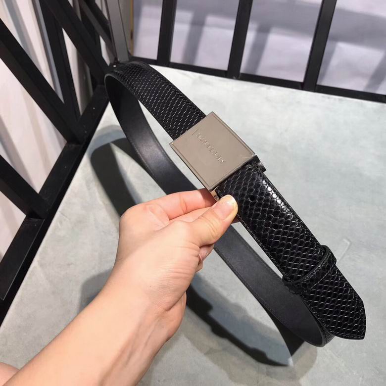 Burberry 34mmX95-125cm 7d (245)