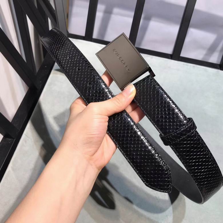 Burberry 34mmX95-125cm 7d (248)