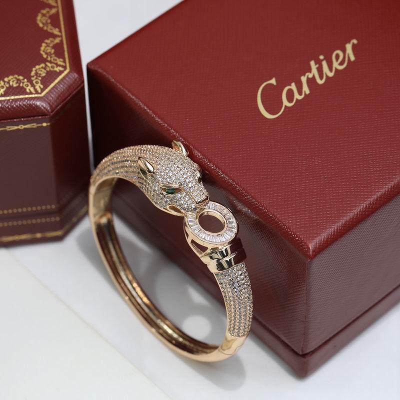 Cartier bracelet 11lyx37 (6)