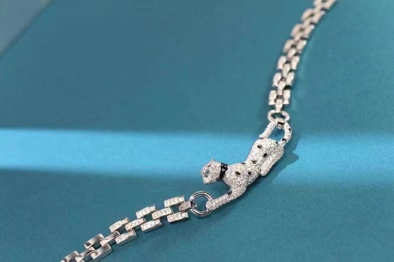 Cartier necklace 01lyx47 (3)