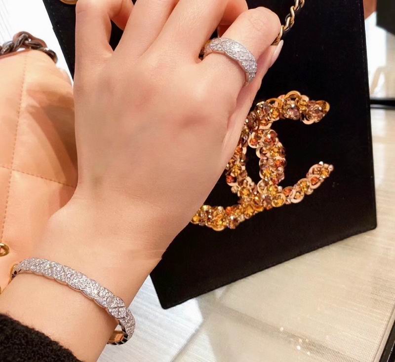 Chanel bracelet 1lyx1 (6)