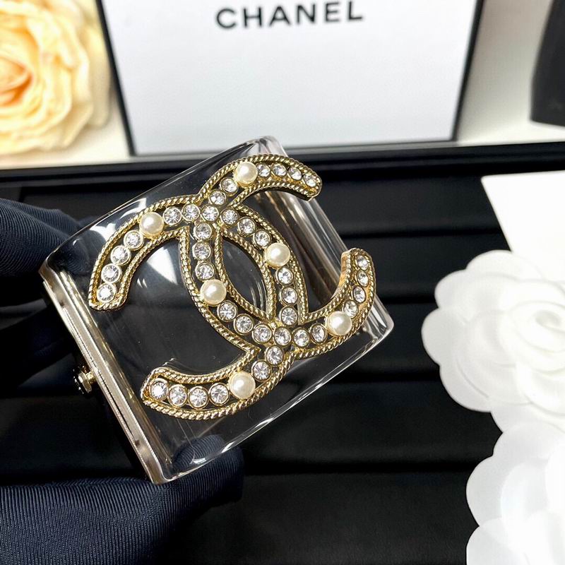 Chanel bracelet 1lyx4 (1)