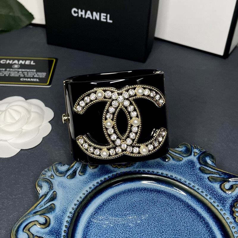 Chanel bracelet 1lyx4 (7)