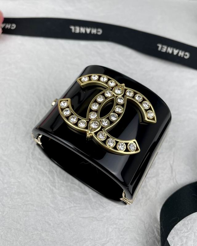 Chanel bracelet 1lyx8 (1)