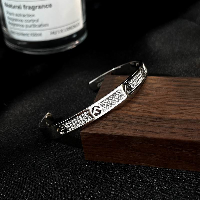 Fendi bracelet 01lyr21 (2)