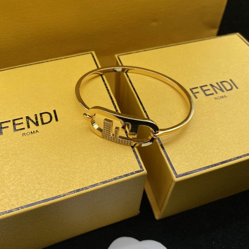 Fendi bracelet 10lyr3 (1)
