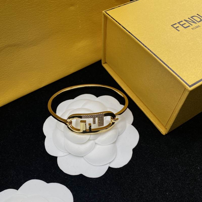Fendi bracelet 10lyr3 (4)
