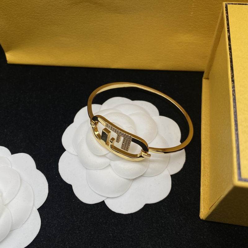 Fendi bracelet 10lyr3 (5)
