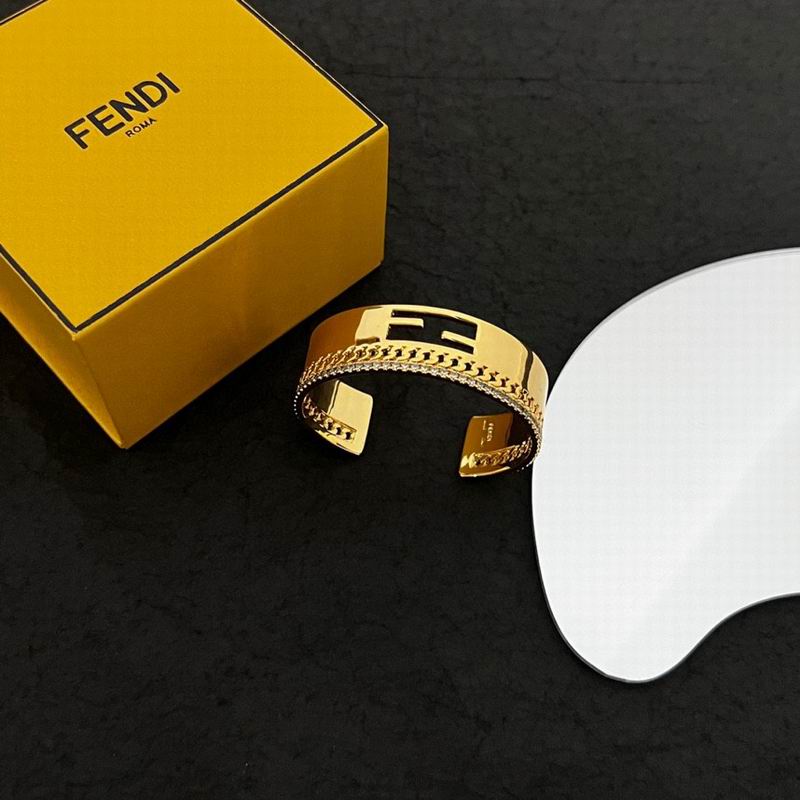 Fendi bracelet 10lyr5 (10)