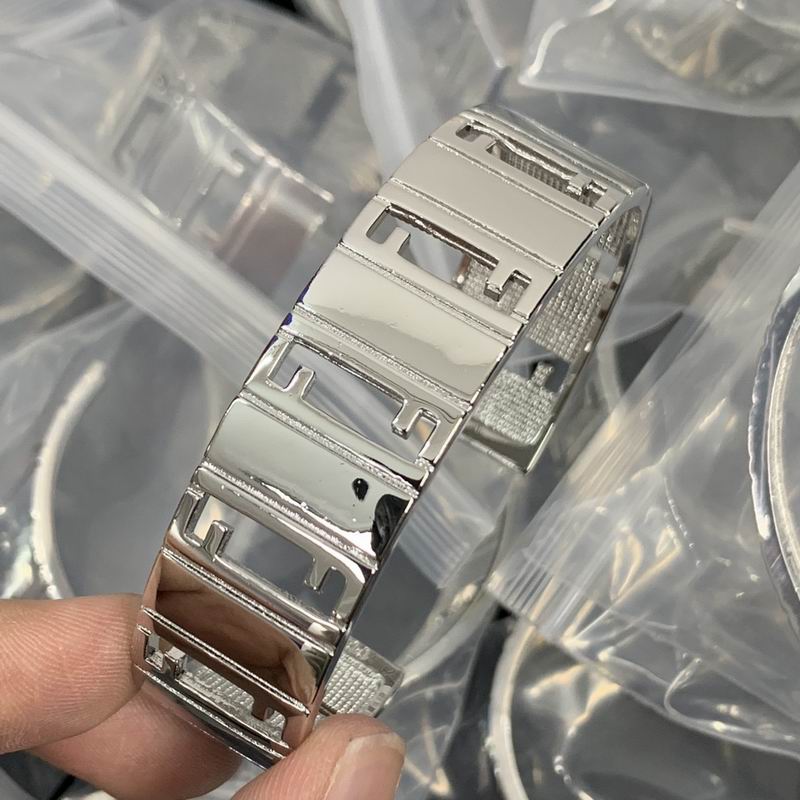 Fendi bracelet 12lyr12