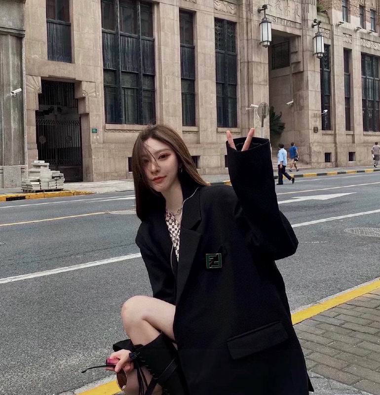 Fendi brooch 10lyr1 (2)