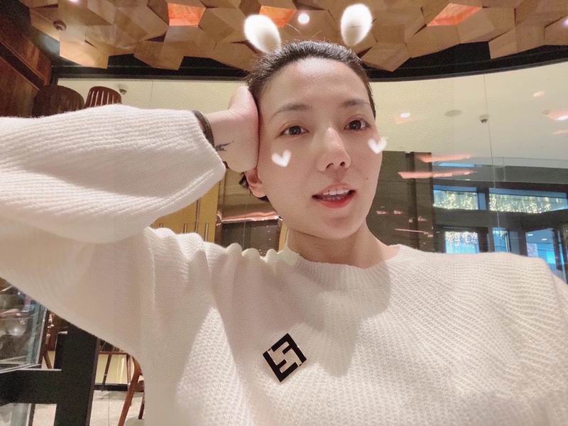 Fendi brooch 10lyr1 (3)