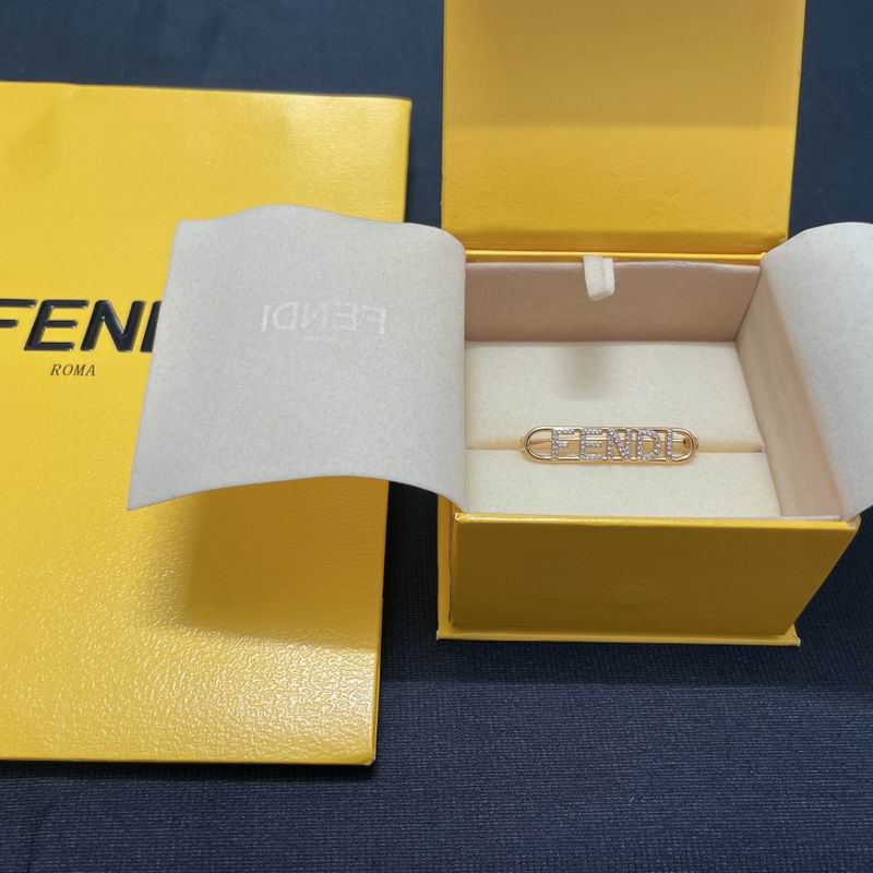 Fendi brooch 11lyr2 (1)