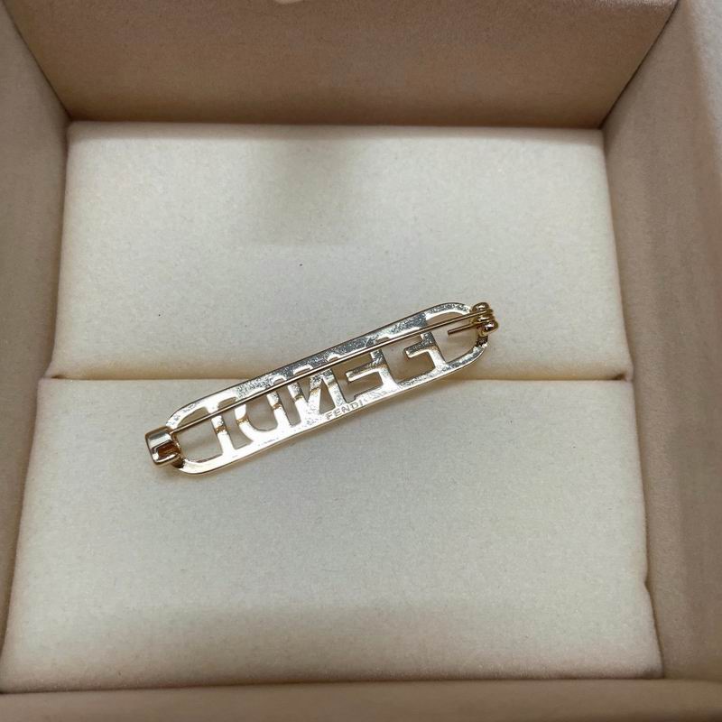 Fendi brooch 11lyr2 (3)