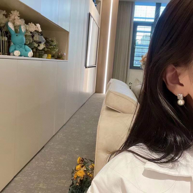 Fendi earring 01lyr61 (2)