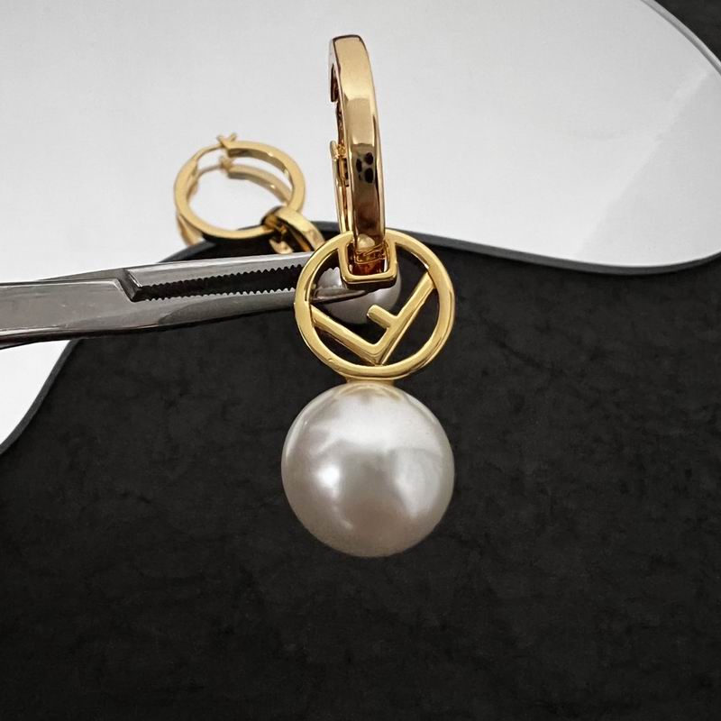 Fendi earring 03lyr75 (1)