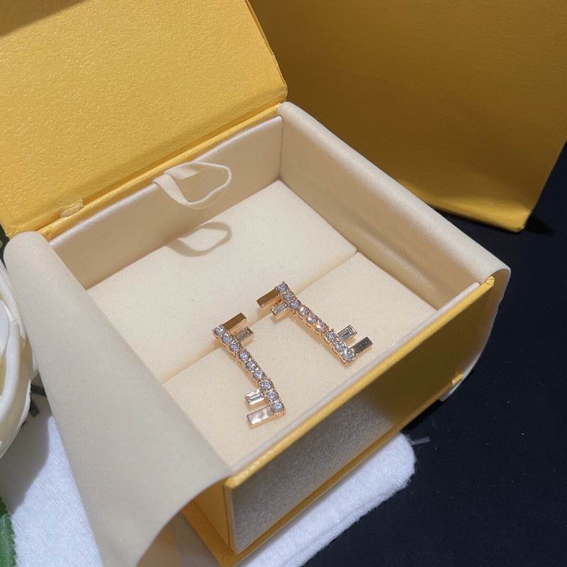 Fendi earring 10lyr16 (2)