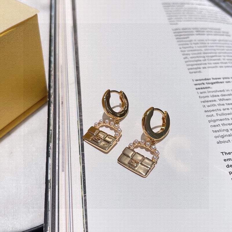 Fendi earring 10lyr17 (5)