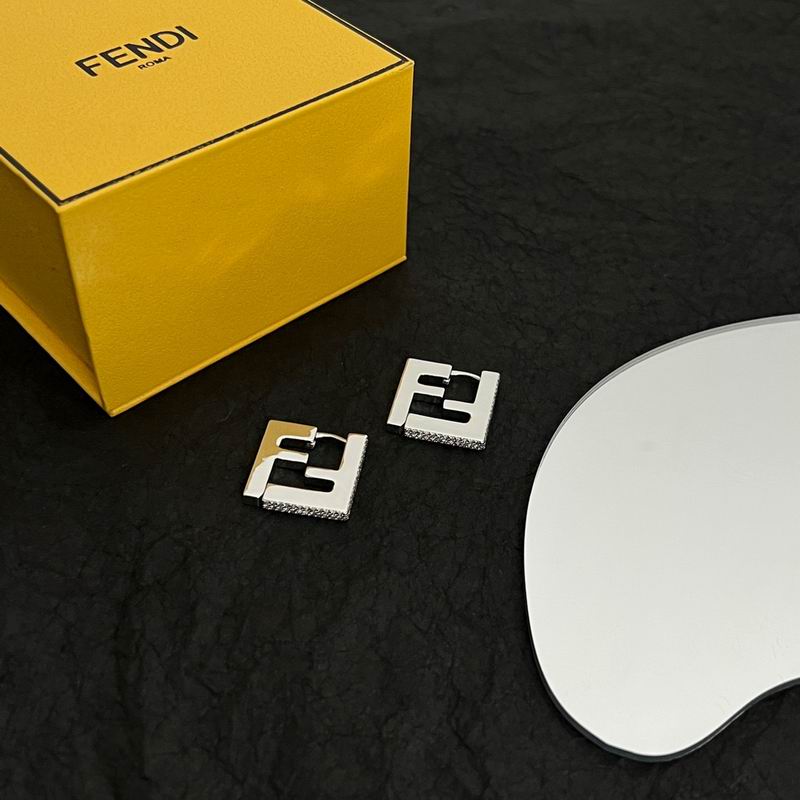 Fendi earring 11lyr40 (1)