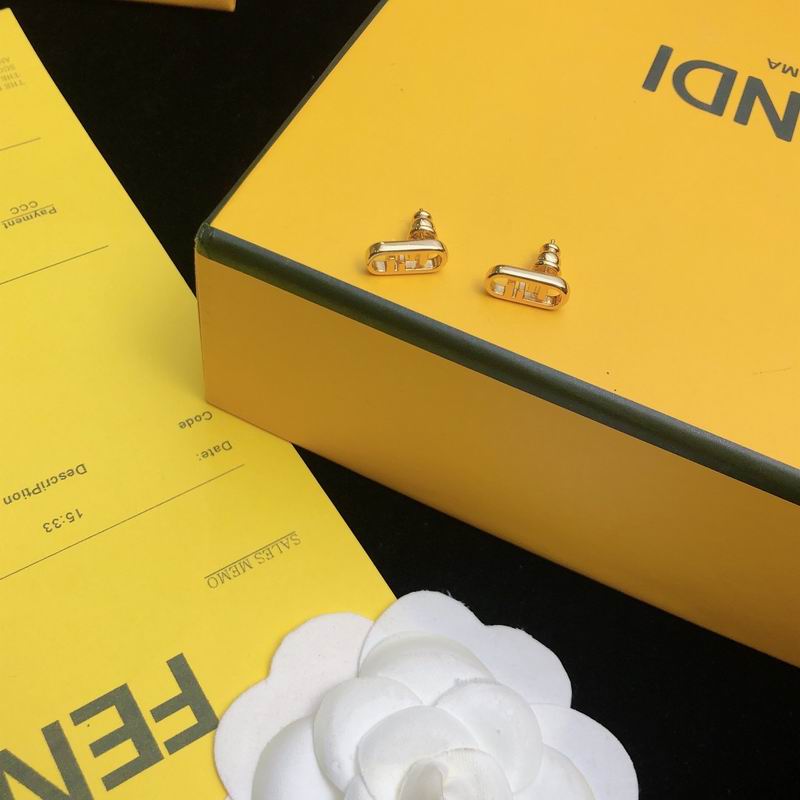 Fendi earring 12lyr50 (4)