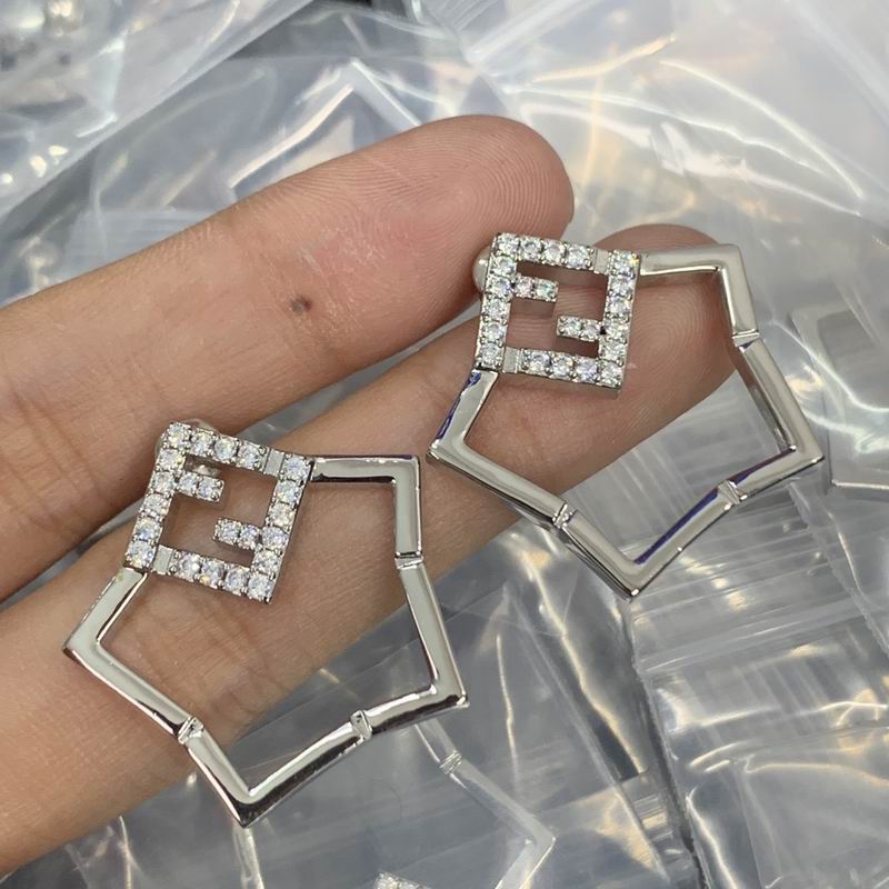 Fendi earring 12lyr53 (1)