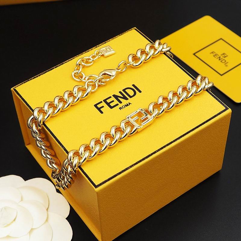 Fendi necklace 11lyr7 (3)