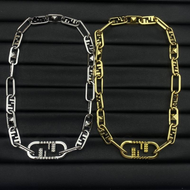 Fendi necklace 12lyr9