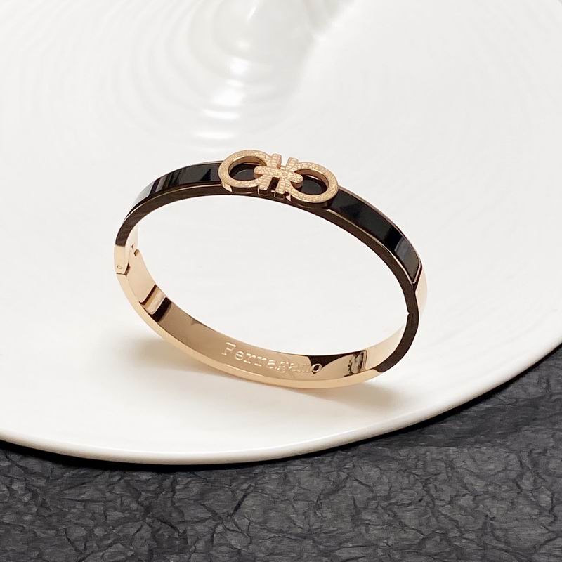 Ferragamo bracelet 10lyr1(1)