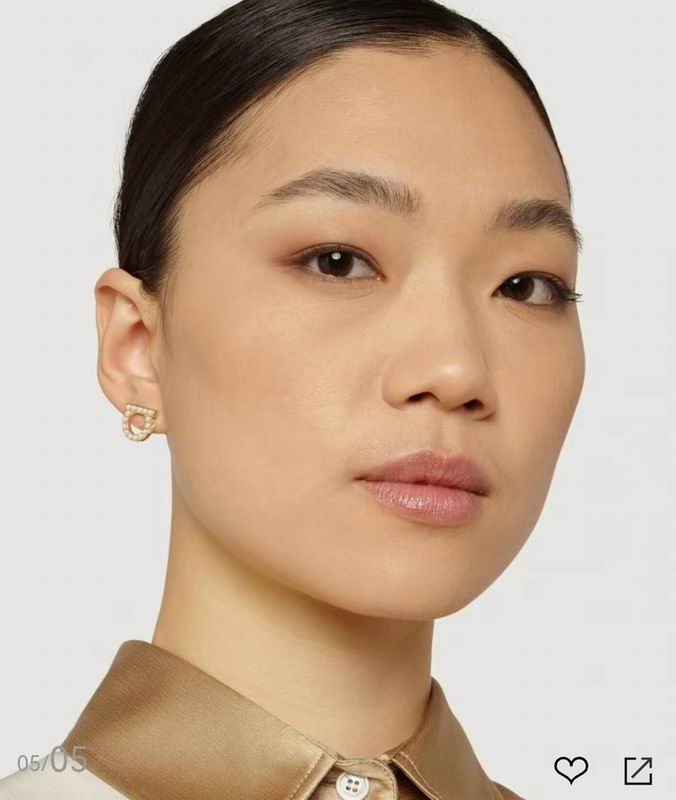 Ferragamo stits 11lyr1 (1)