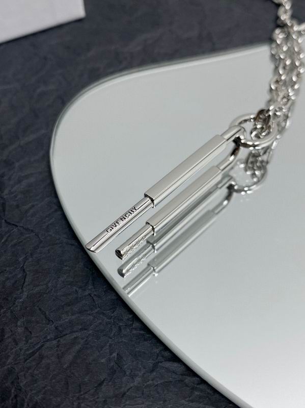 Givenchy necklace 01lyr3(14)