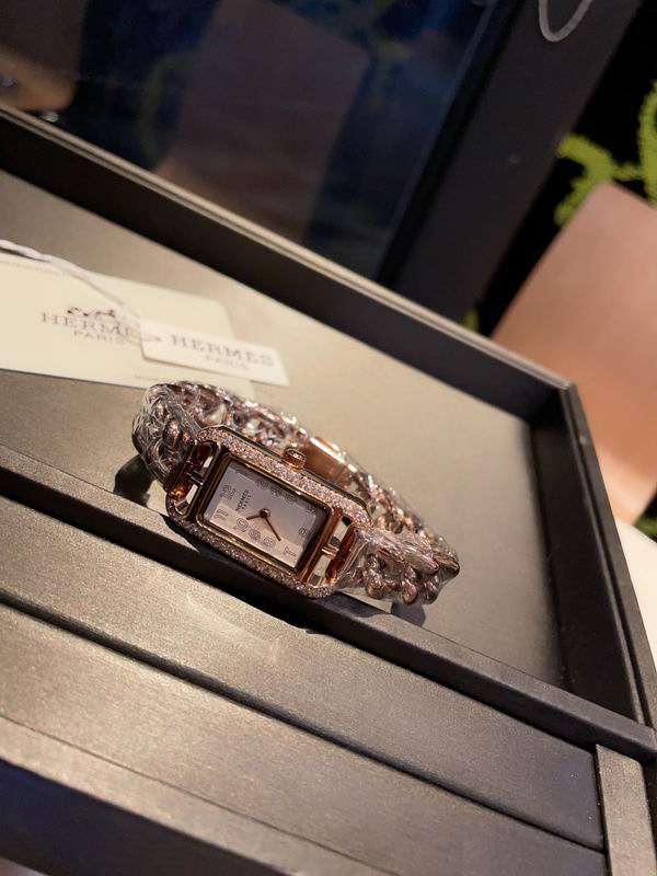 Hermes 17X23mm 06 (16)