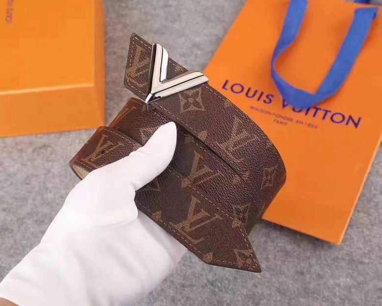 LV Belt 34mmX95-110CM 7D  (122)