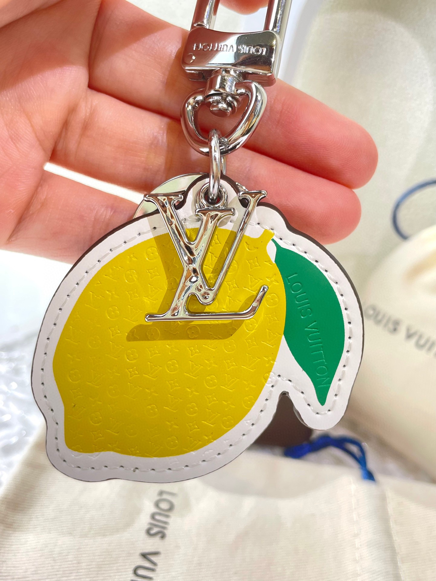 LV keyring lyh191 (7)