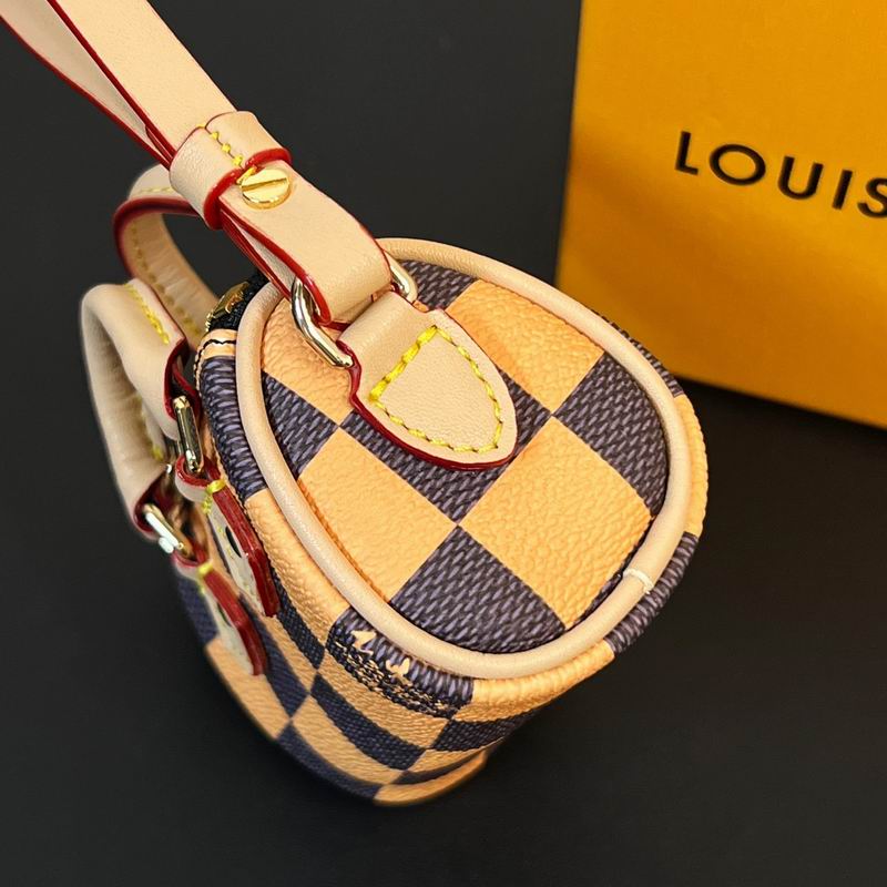LV keyring lyh32 (8)
