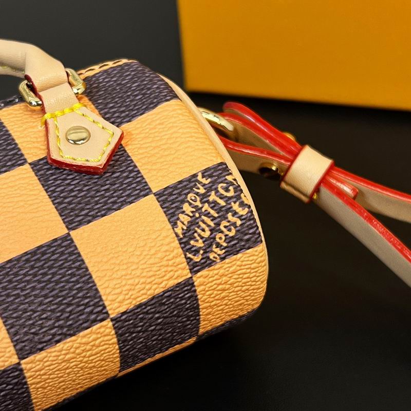 LV keyring lyh32 (9)