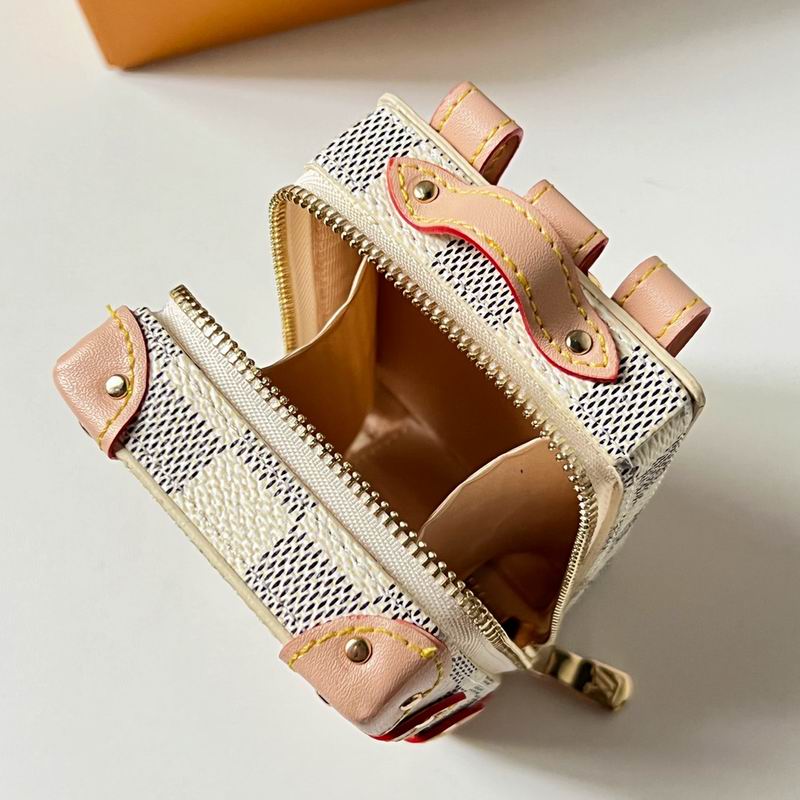 LV keyring lyh82 (8)