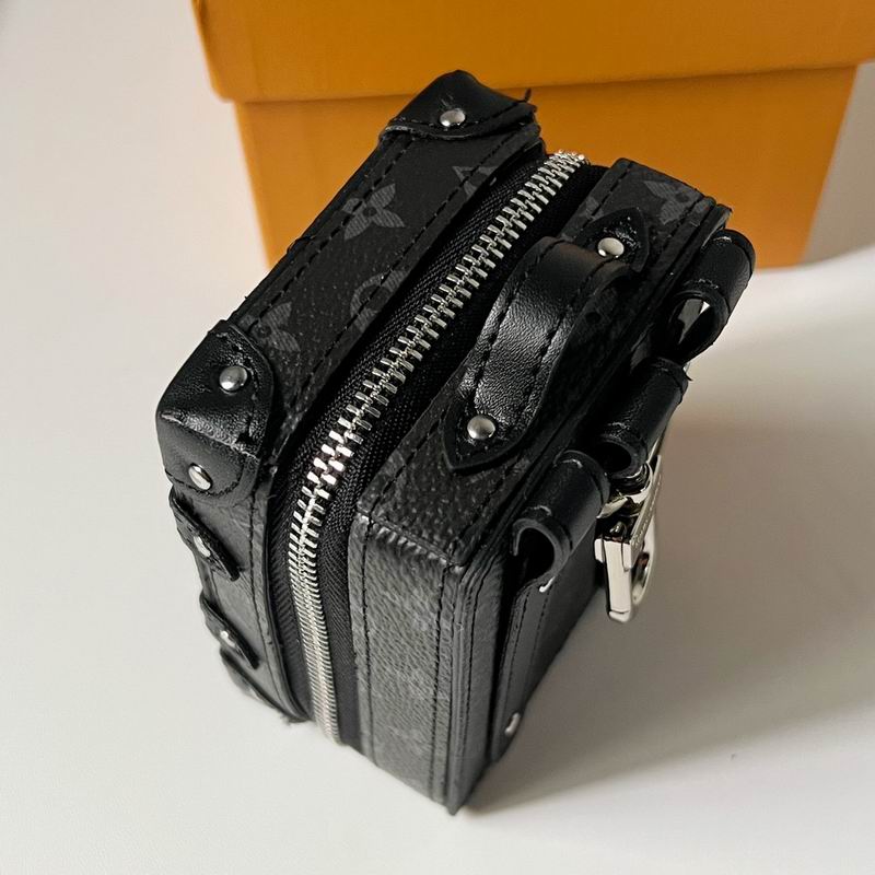 LV keyring lyh84 (5)