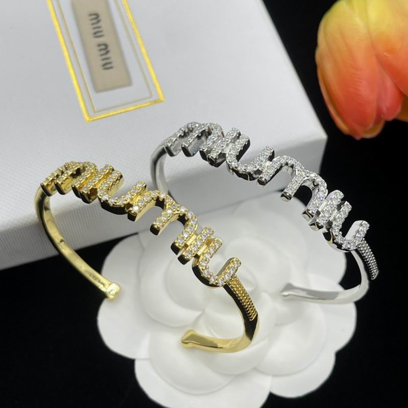 MiuMiu Bracelet 09lyr1 (6)