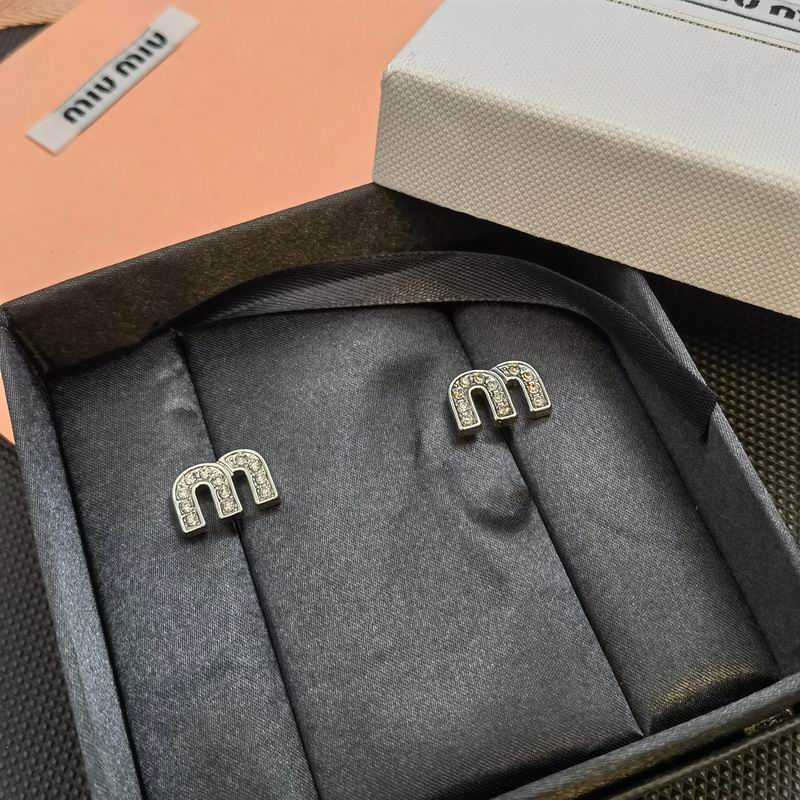 MiuMiu Earring 09lyr3 (4)