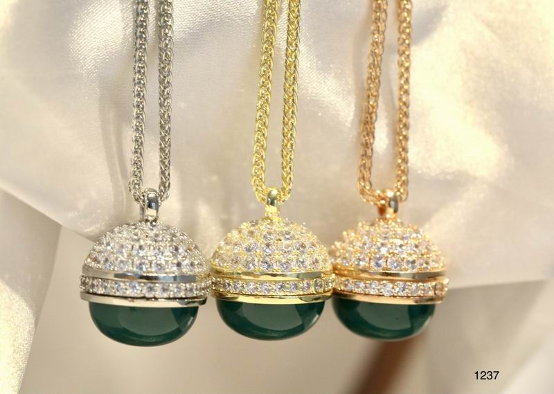 Piaget necklace 11lyx2 (12)