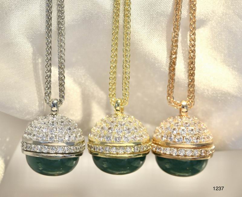 Piaget necklace 11lyx2 (13)